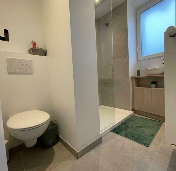 تختخواب و صبحانه Le Revella