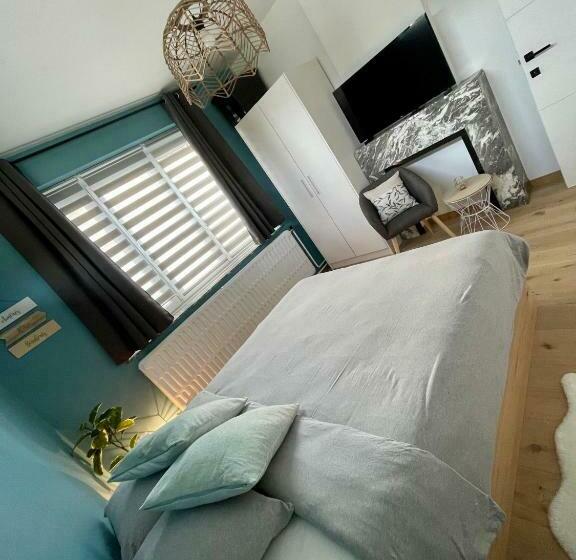 تختخواب و صبحانه Le Revella