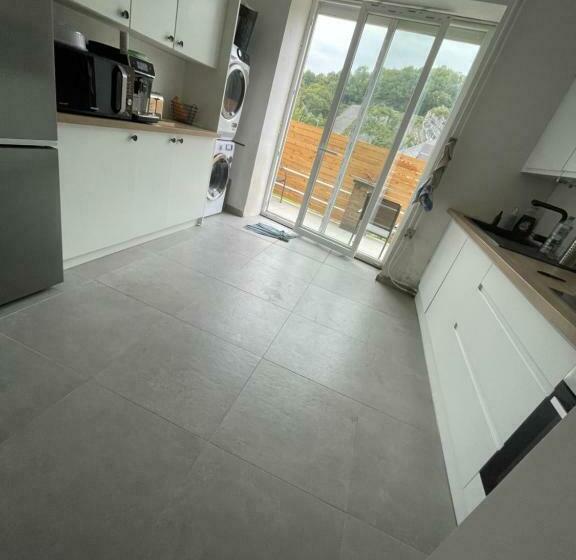 تختخواب و صبحانه Le Revella