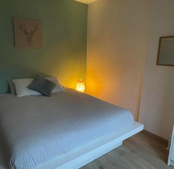 تختخواب و صبحانه Le Revella