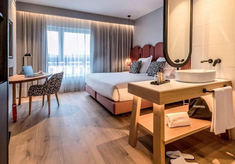 هتل Mercure Lugo Centro