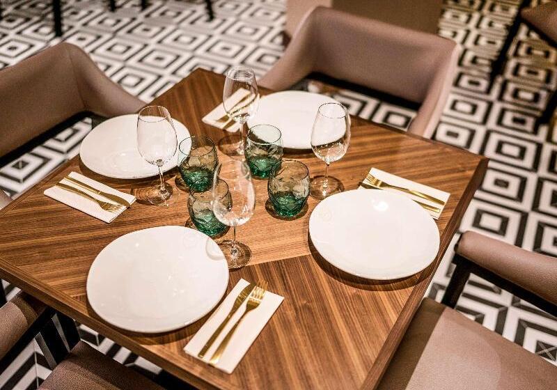 هتل Mercure Lugo Centro