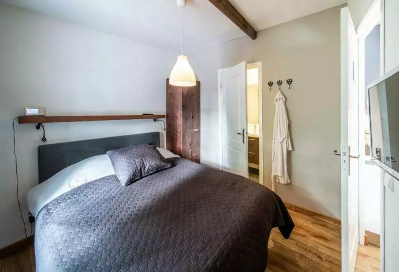 Hush Bed & Breakfast