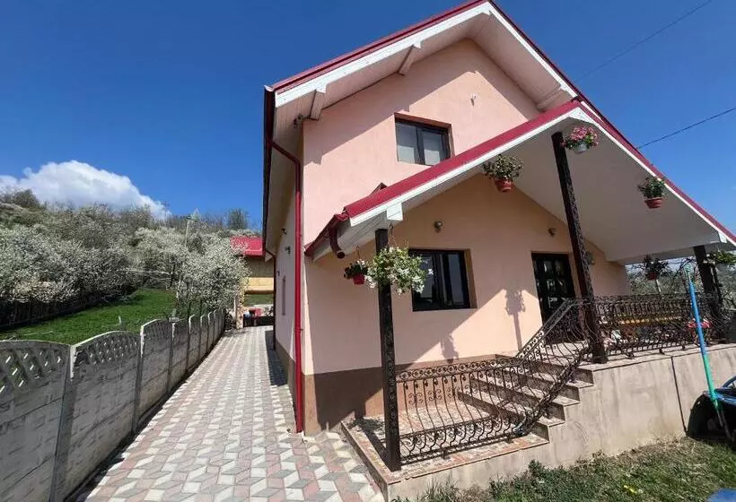 ペンション La Miruna