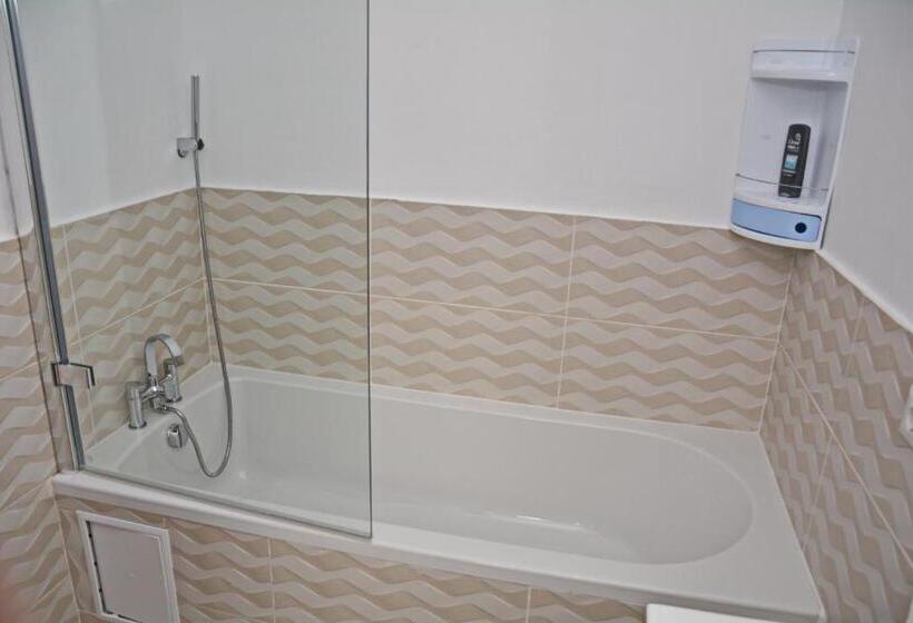 پانسیون La Miruna