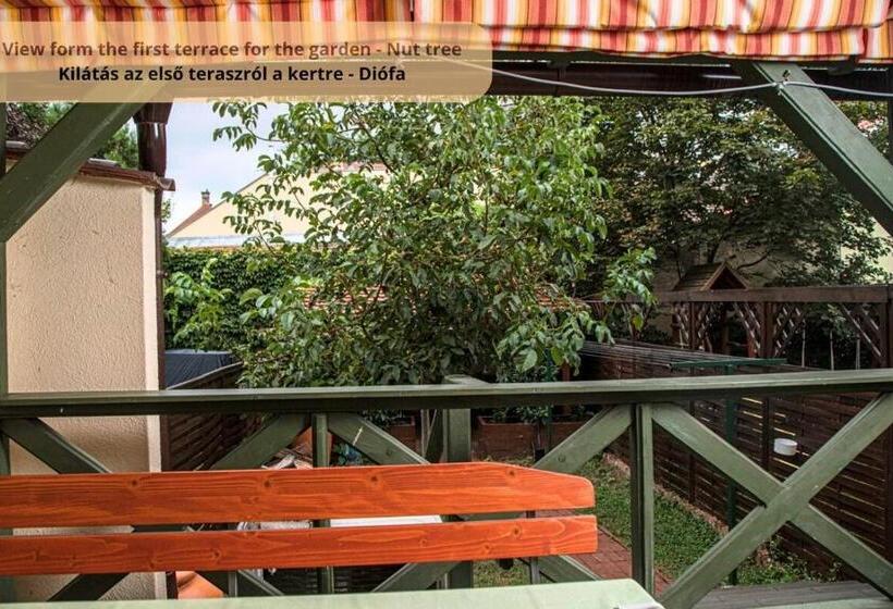 Пансион Tulip Home Guest House