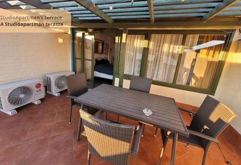 Пансион Tulip Home Guest House