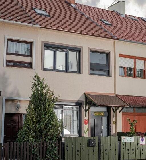 Пансион Tulip Home Guest House