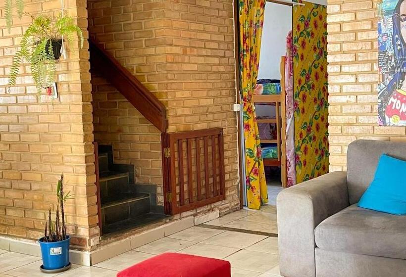 Общежитие Pousada São Jorge Sinta Se Em Casa 1 Minuto A Pé Da Praia Localizada Na Principal Av Da Praia Café D