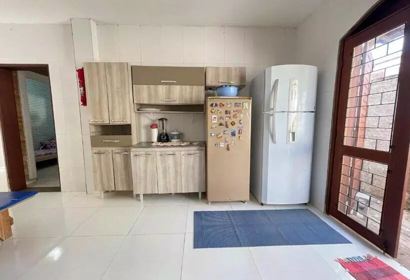 Retkeilymaja Pousada São Jorge Sinta Se Em Casa 1 Minuto A Pé Da Praia Localizada Na Principal Av Da Praia Café D