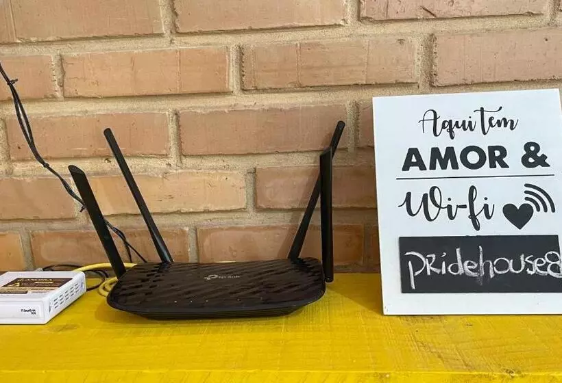 Retkeilymaja Pousada São Jorge Sinta Se Em Casa 1 Minuto A Pé Da Praia Localizada Na Principal Av Da Praia Café D