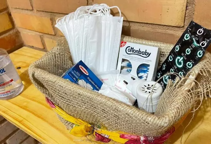 Retkeilymaja Pousada São Jorge Sinta Se Em Casa 1 Minuto A Pé Da Praia Localizada Na Principal Av Da Praia Café D