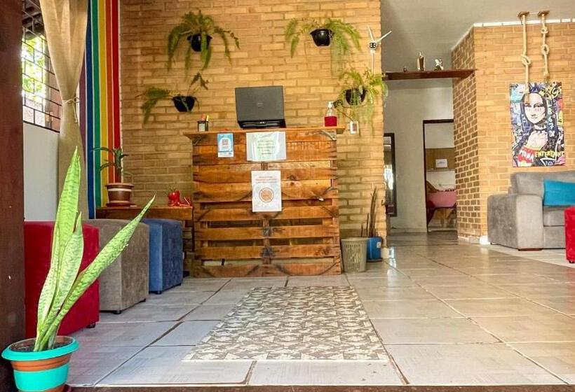 Общежитие Pousada São Jorge Sinta Se Em Casa 1 Minuto A Pé Da Praia Localizada Na Principal Av Da Praia Café D