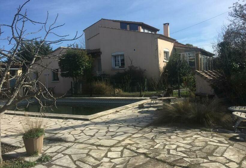 민박 Chambre Pratique Avec Wc Et Vasque Attenant Du Rucher Naturaile