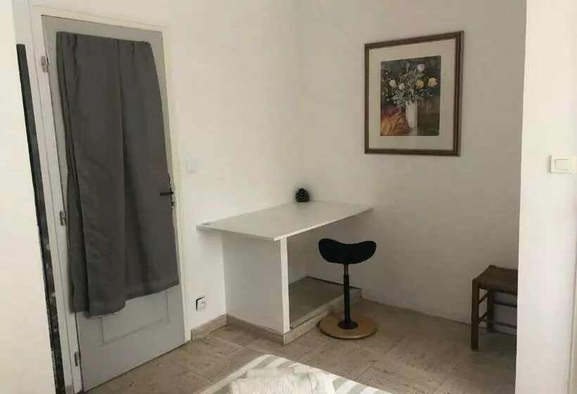ベッドアンドブレックファースト Chambre Pratique Avec Wc Et Vasque Attenant Du Rucher Naturaile