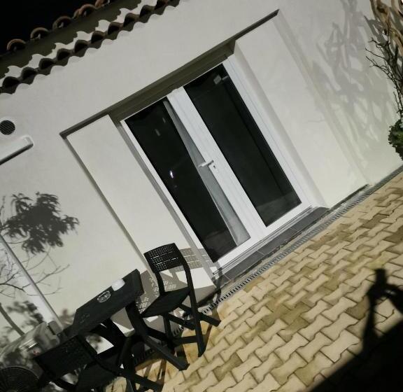 تختخواب و صبحانه Jacuhomespa13