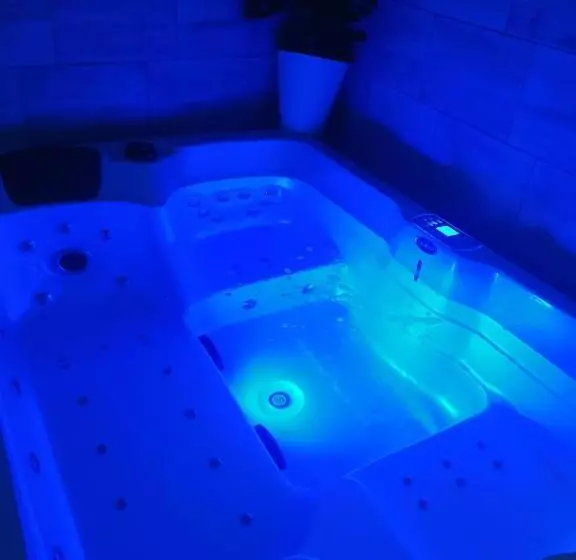 ベッドアンドブレックファースト Jacuhomespa13