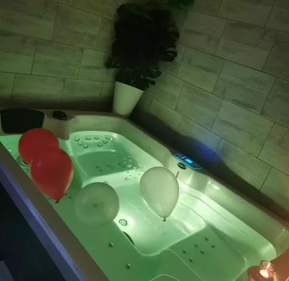 ベッドアンドブレックファースト Jacuhomespa13