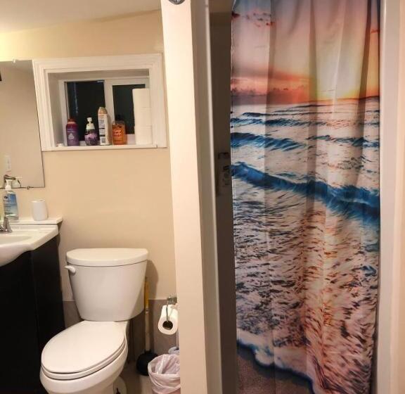 פנסיון Shady Willow Guest House   For Tourists & Travellers Only, No Locals, Private Small Compact Rooms Wi