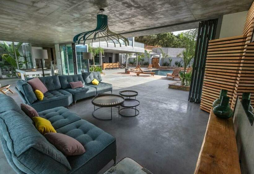 پانسیون Villa Alba Rosula