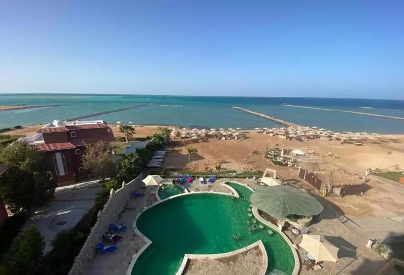 Seafront Apartment G311