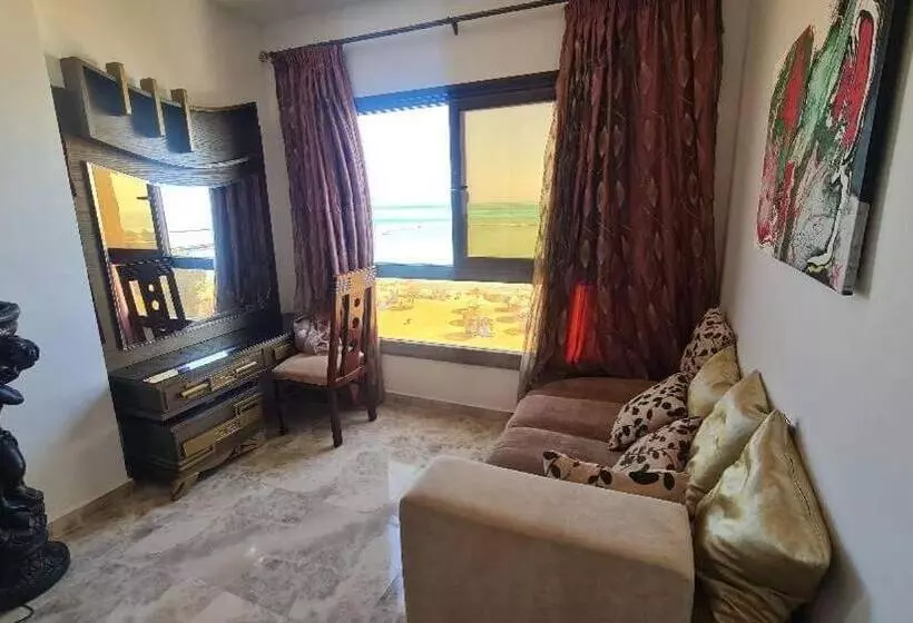 Seafront Apartment G311