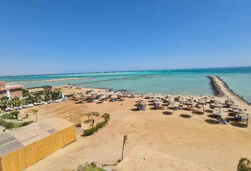 Seafront Apartment G311