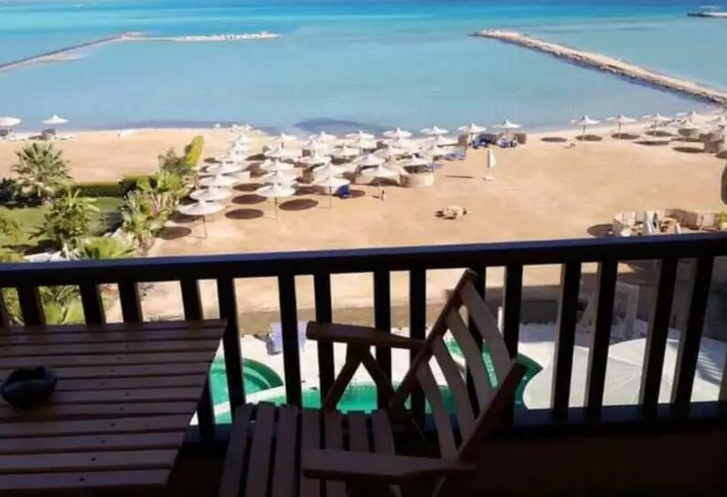 Seafront Apartment G311