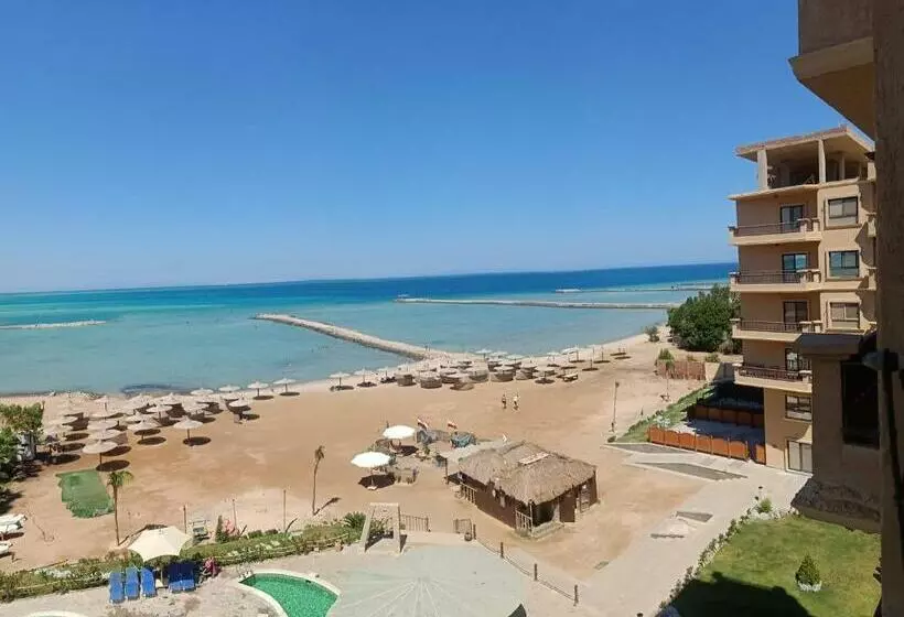 Seafront Apartment G311