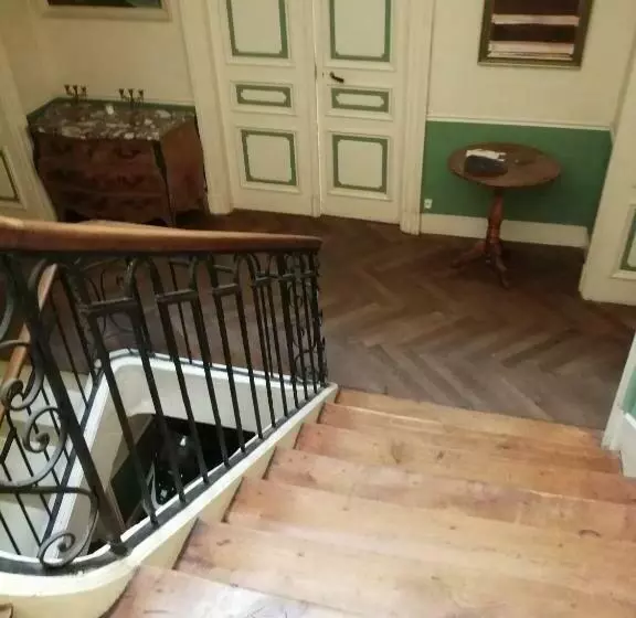 ベッドアンドブレックファースト Maison Alba La Source