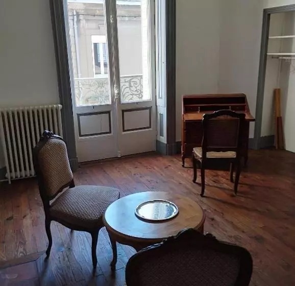 ベッドアンドブレックファースト Maison Alba La Source