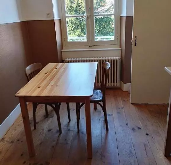 ベッドアンドブレックファースト Maison Alba La Source