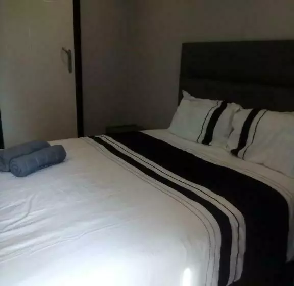 Motelli The Eden Lodge Boksburg