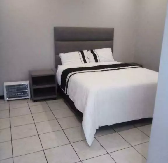 Motelli The Eden Lodge Boksburg