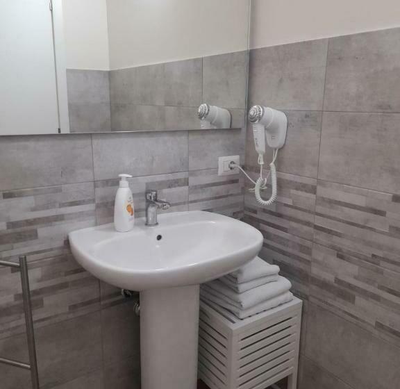 פנסיון Affittacamere The Door In The Room And Parking Space