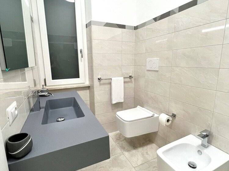 פנסיון Circeo Boutique Rooms