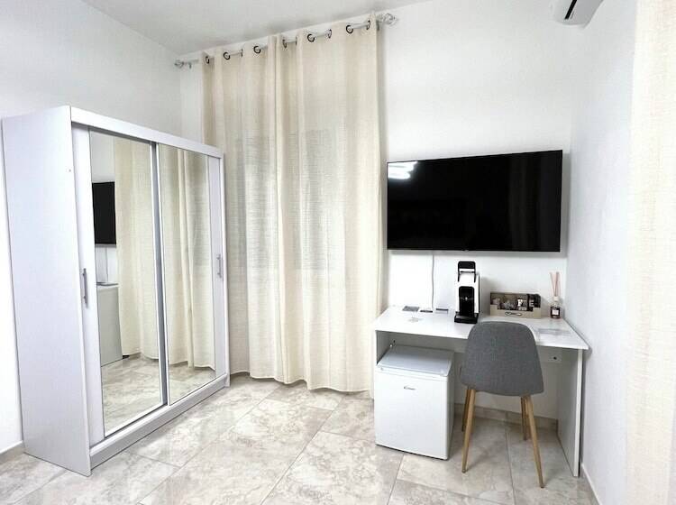 פנסיון Circeo Boutique Rooms