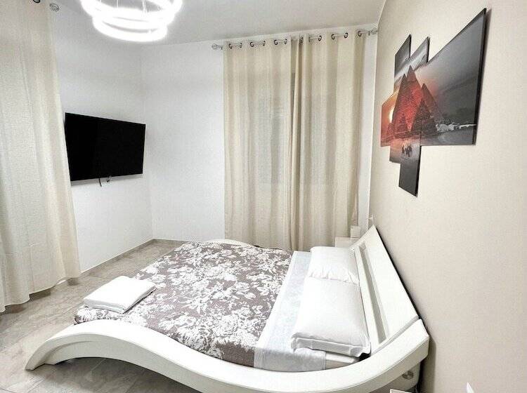 פנסיון Circeo Boutique Rooms