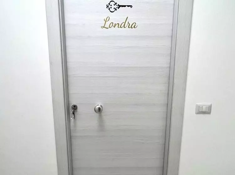 پانسیون Circeo Boutique Rooms
