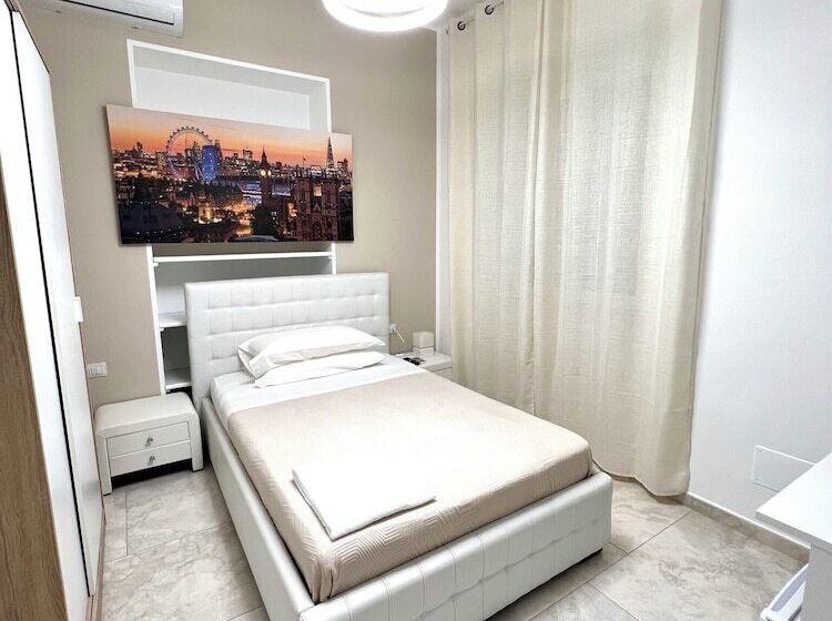 פנסיון Circeo Boutique Rooms