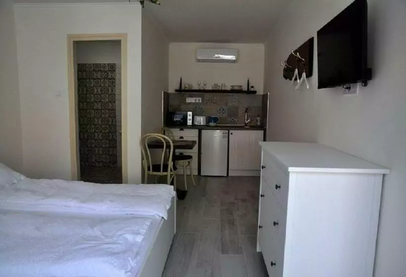 ペンション River Apartment