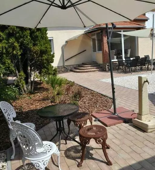 ペンション River Apartment