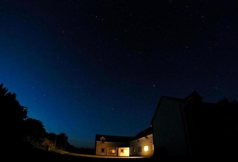 The Skellig Lodge & Hostel
