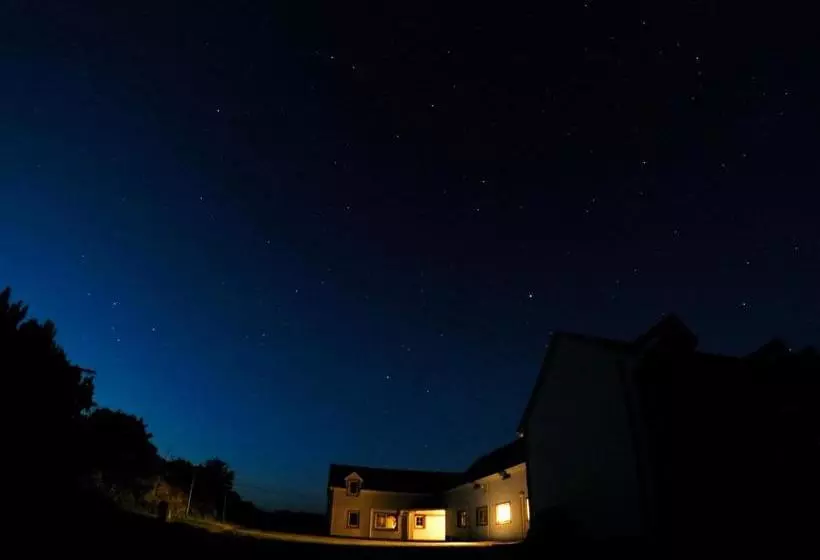 The Skellig Lodge & Hostel