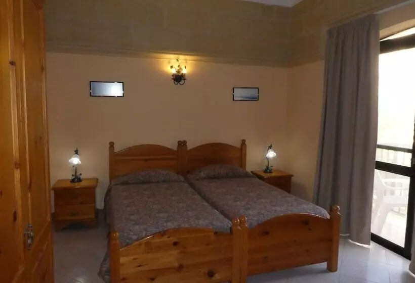 مسافرخانه San Antonio Guesthouse