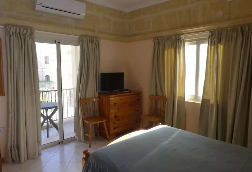 مسافرخانه San Antonio Guesthouse