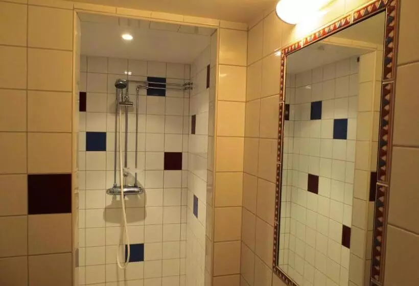 Hostel Bed & Breakfast