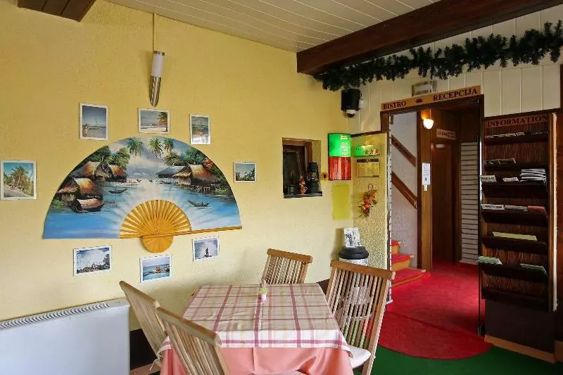 هتل Pri Ancki B&b Ljubljana Suburbs