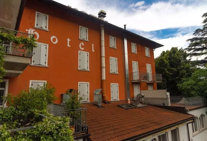 Отель Sant Ilario