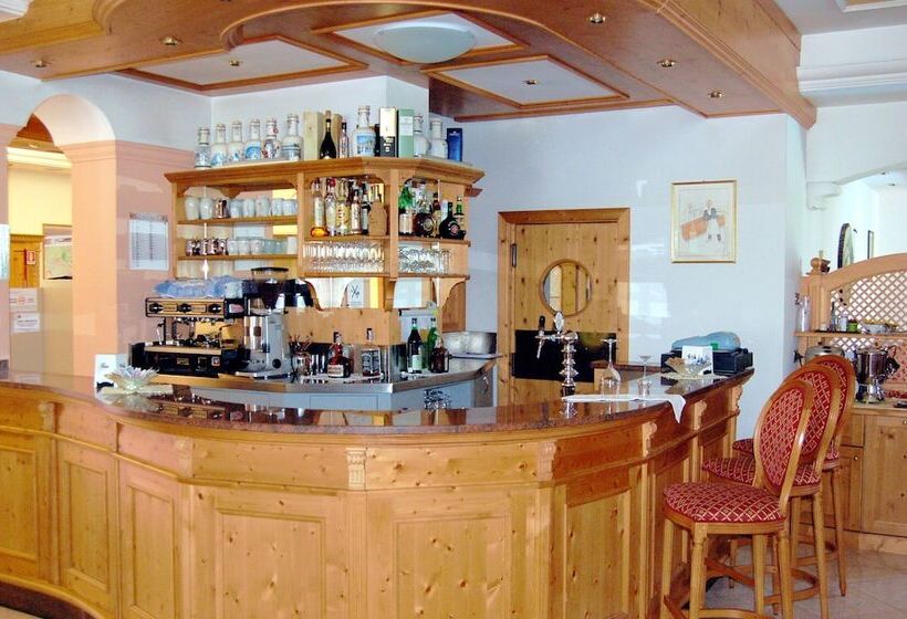 ホテル Sant Ilario